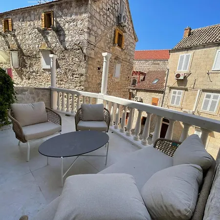 Appartamento Palazzo Kirinkin Vis